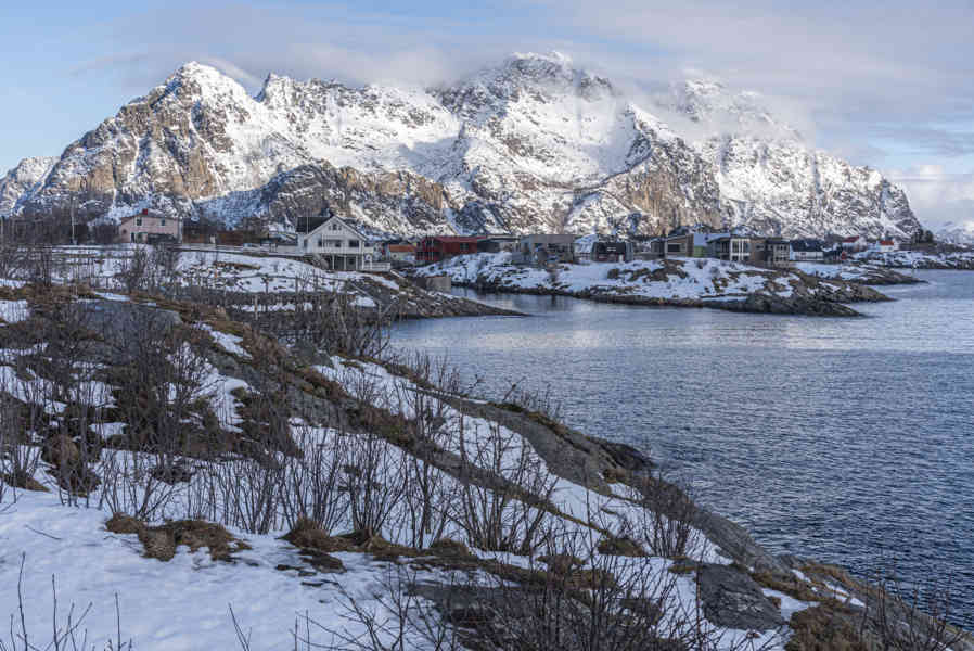 Noruega - islas Lofoten 080 - Henningsvaer.jpg